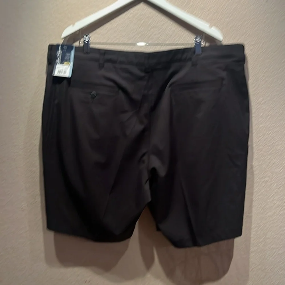 New Ben Hogan Men’s Black Performance Golf Shorts Size 46 NWT